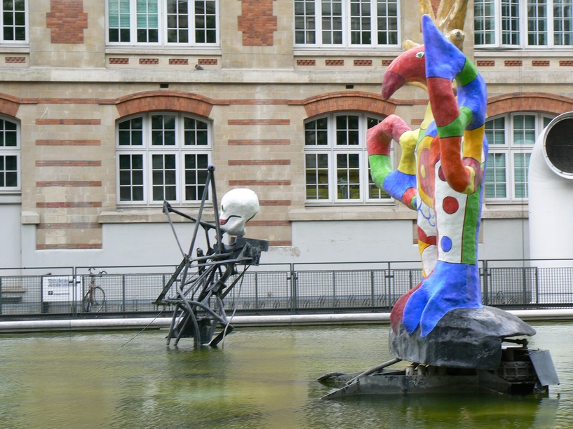 Fontaine Stravinski: Fontaine Stravinski Sculptures Tinguely et Niki de St Phalle 032